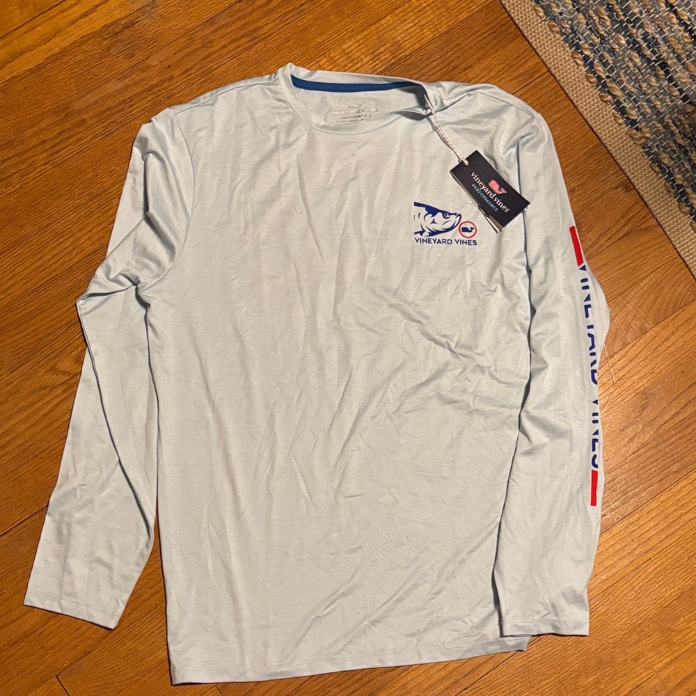 Vineyard Vines men performance long sleeve